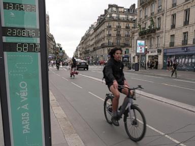 French transport minister meets cycling groups after a traffic death sparks protests