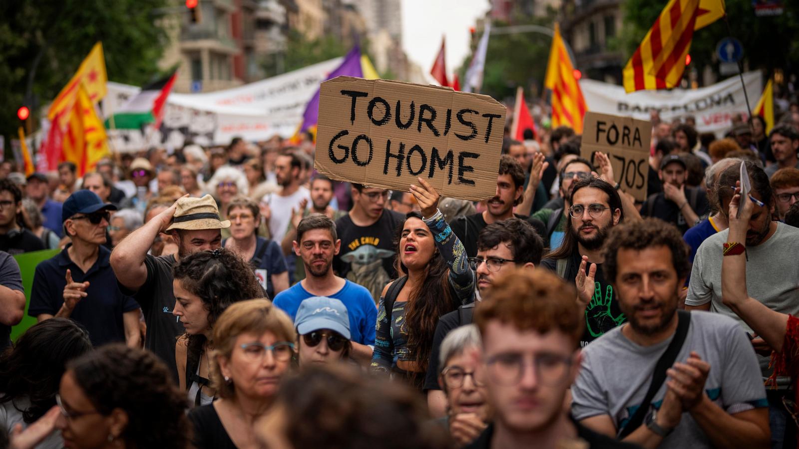 Spain orders Airbnb to block 65,000 holiday rentals over rule violations