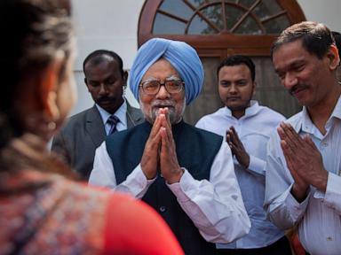 Leaders and politicians pay homage to India’s former prime minister, Manmohan Singh