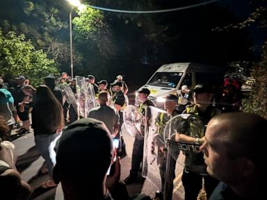 UK government condemns anti-immigrant demonstrators after Channel crossing protests