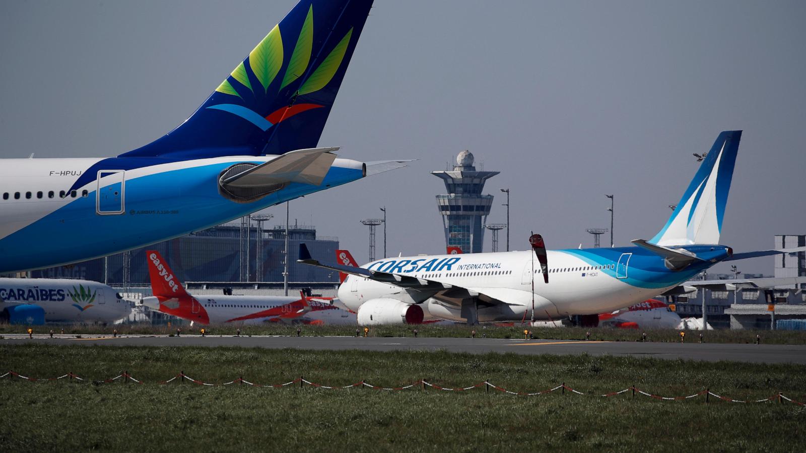 Flights reduced by 40% at Paris-Orly airport after traffic control systems break down