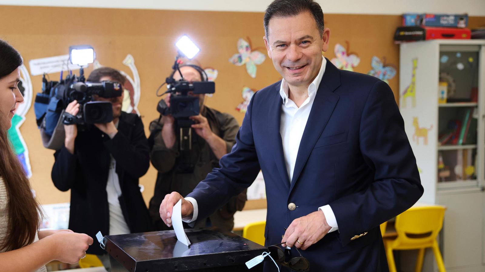 Portugal’s election brings another minority government and a far-right rise