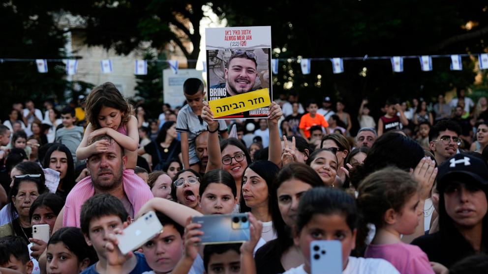 Israeli protesters block highways and demand ceasefire to release hostages, nine months after Gaza war began