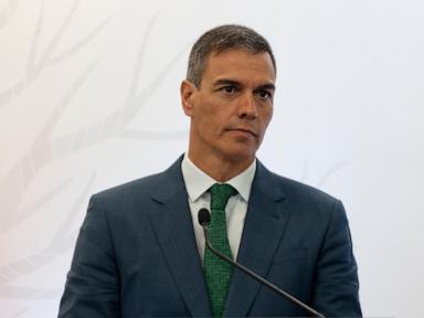 Spanish prime minister visits China during dispute over electric vehicles