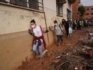 Spain's government to send 10,000 soldiers and police to Valencia after deadly floods