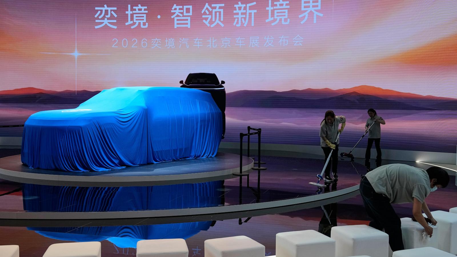 Photos show China’s automakers unveiling the future of driving at Beijing auto show