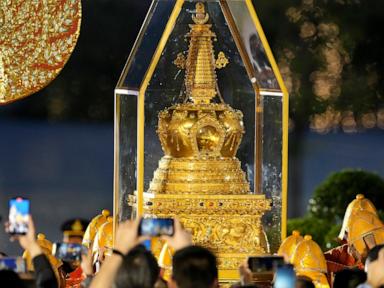 Relic of the Buddha loaned by China gets a warm welcome in Thailand