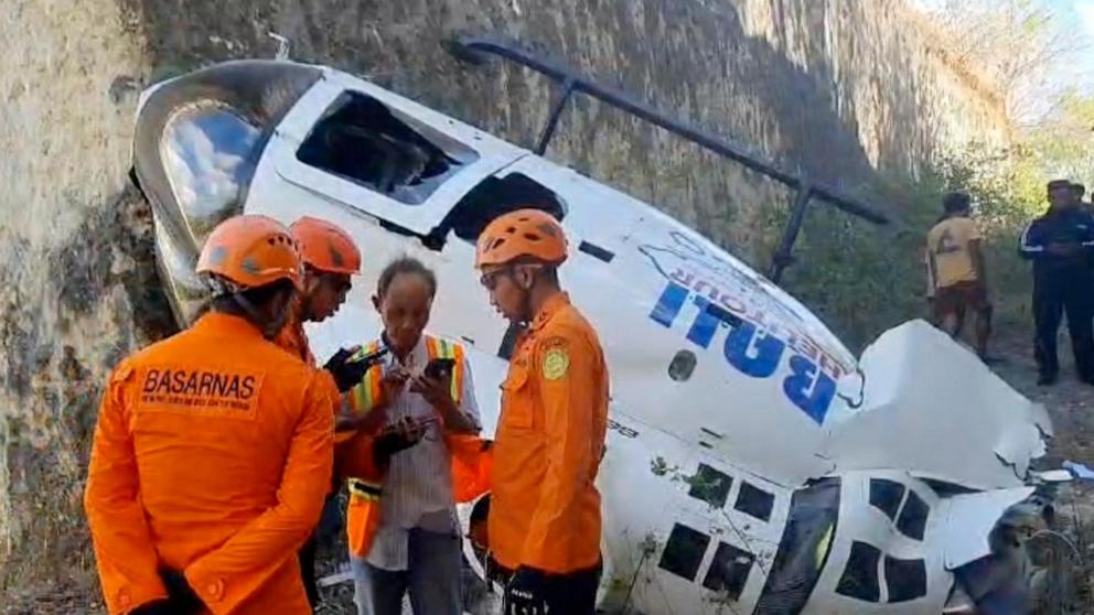 5 orang selamat dari kecelakaan helikopter di Bali