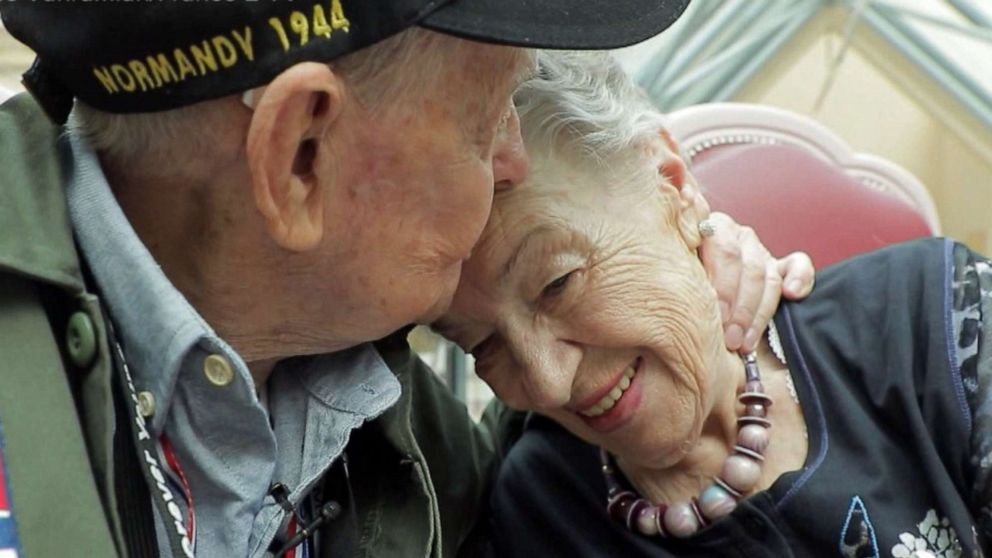 PHOTO: World War II veteran K.T. Robbins of Mississippi was able to reunite with his first love, French woman Jeannine Ganaye, 75 years after meeting thanks to France 2 TV.