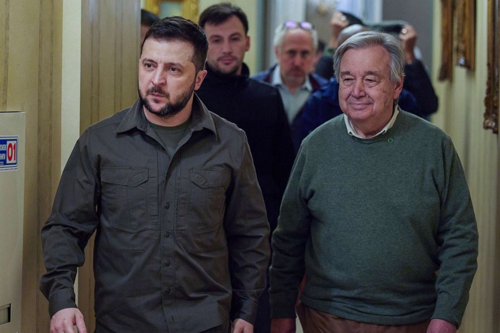 PHOTO: Ukrainian President Volodymyr Zelenskyy, left, and United Nations Secretary-General Antonio Guterres walk in the hall during their meeting in Kyiv, Ukraine, on April 28, 2022.