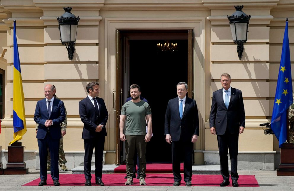 PHOTO: From left, German Chancellor Olaf Scholz, French President Emmanuel Macron, Ukrainian President Volodymyr Zelenskyy, Italian Prime Minister Mario Draghi and Romanian President Klaus Iohannis pose for a picture in Kyiv, Ukraine, June 16, 2022.