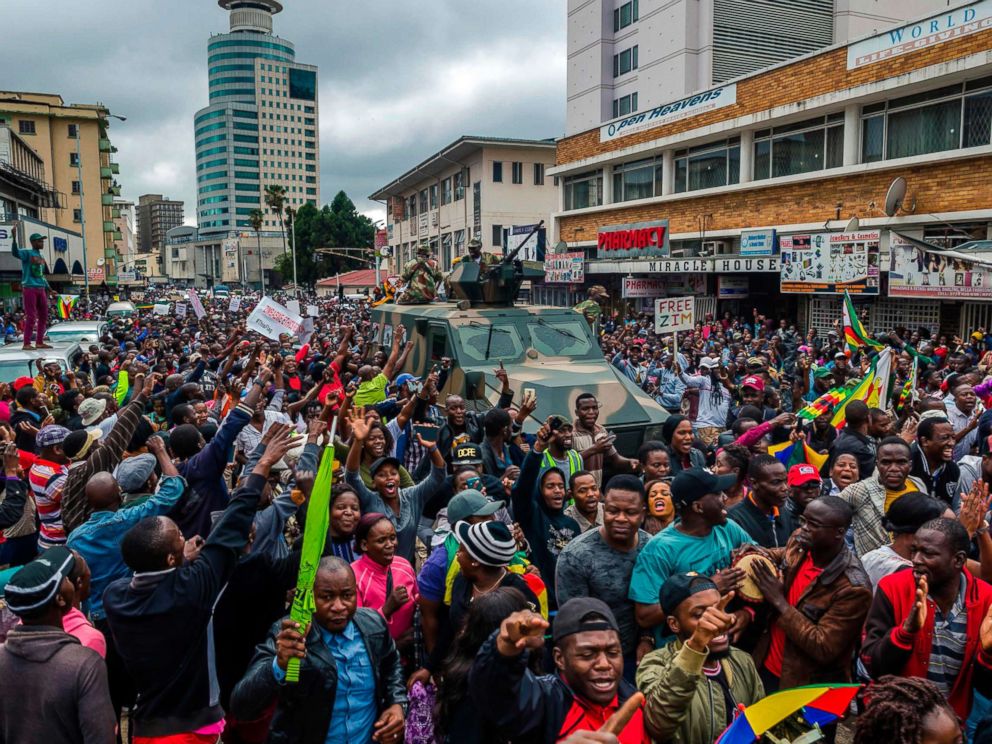 Thousands March In Zimbabwe Against President Robert Mugabe After ...