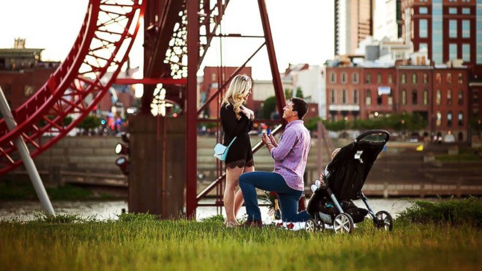 Photographer Rachel Henderson snapped this photo of Rachael Hagan and Justin Lillard getting engaged.