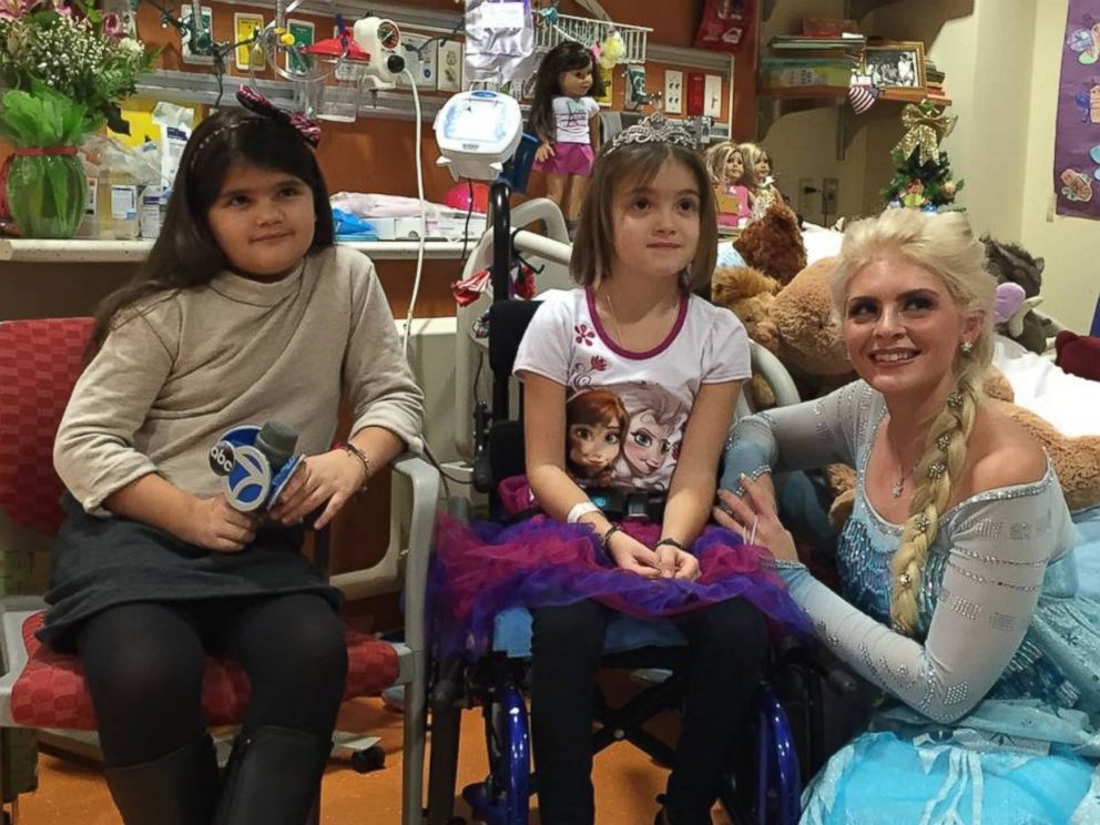 PHOTO: Princess Elsa Surprises Little Girl Recovering From Traumatic Brain Injury