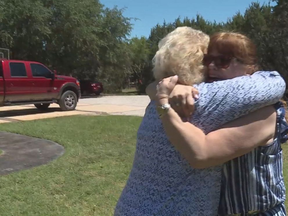 Daughter Meets Mom 2 Days After Learning She Was Adopted 52 Year