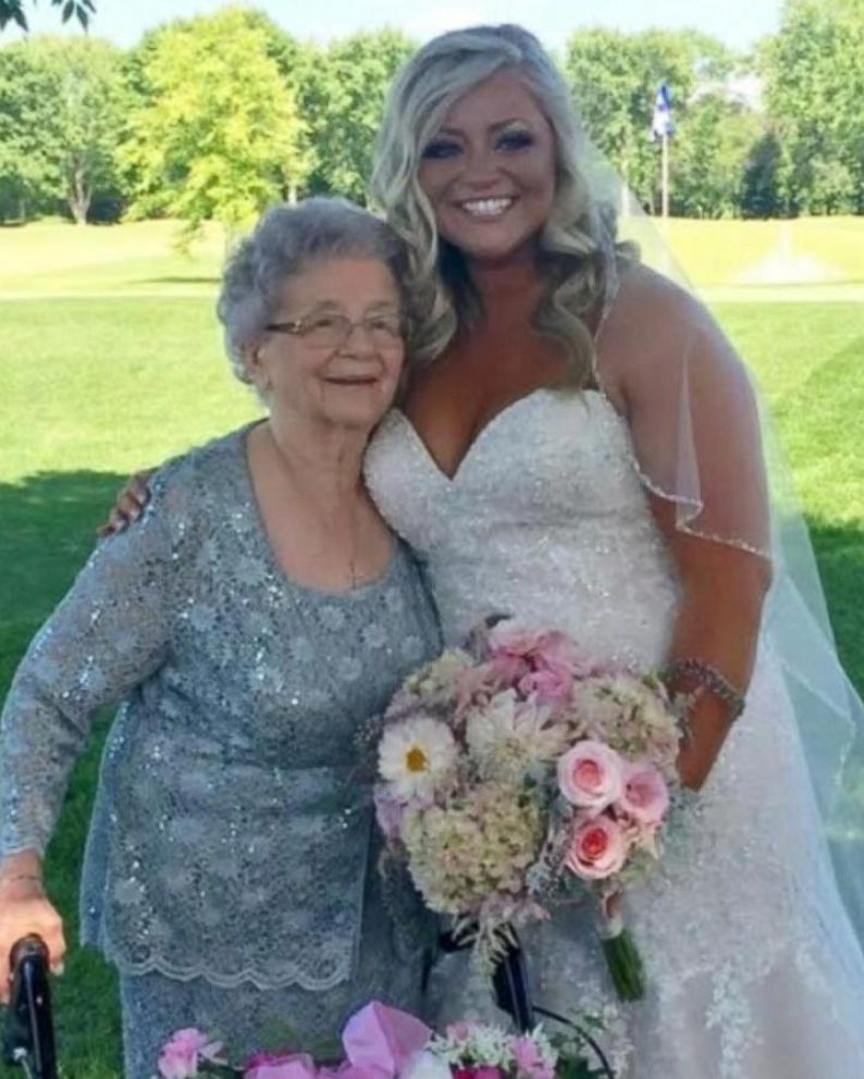 flower grandma wedding