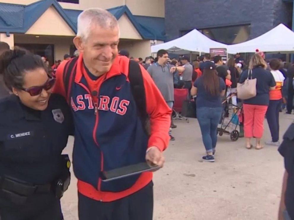 Mattress Mack brings evacuees and volunteers out a year after Harvey