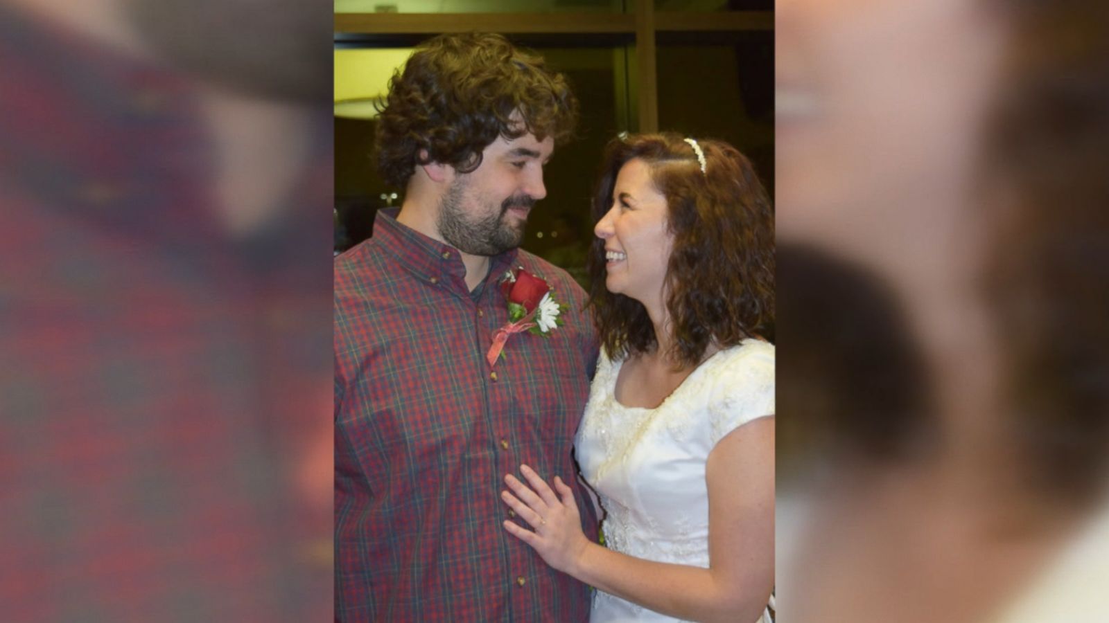Couple weds in ICU so bride's cancer-stricken mom can attend - Good
