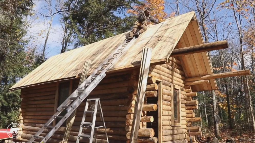 Canadian Man Builds Impressive Log Cabin By Himself In Time Lapse