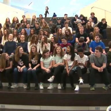 VIDEO: High school breaks record for most twins, multiples There's a good reason many people are seeing double at Trier High School in Winnetka, Illinois.