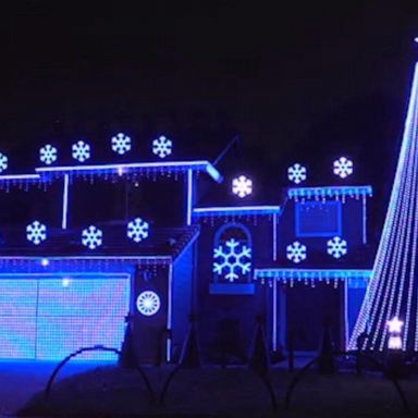 VIDEO: California home decked out with spectacular Christmas light show