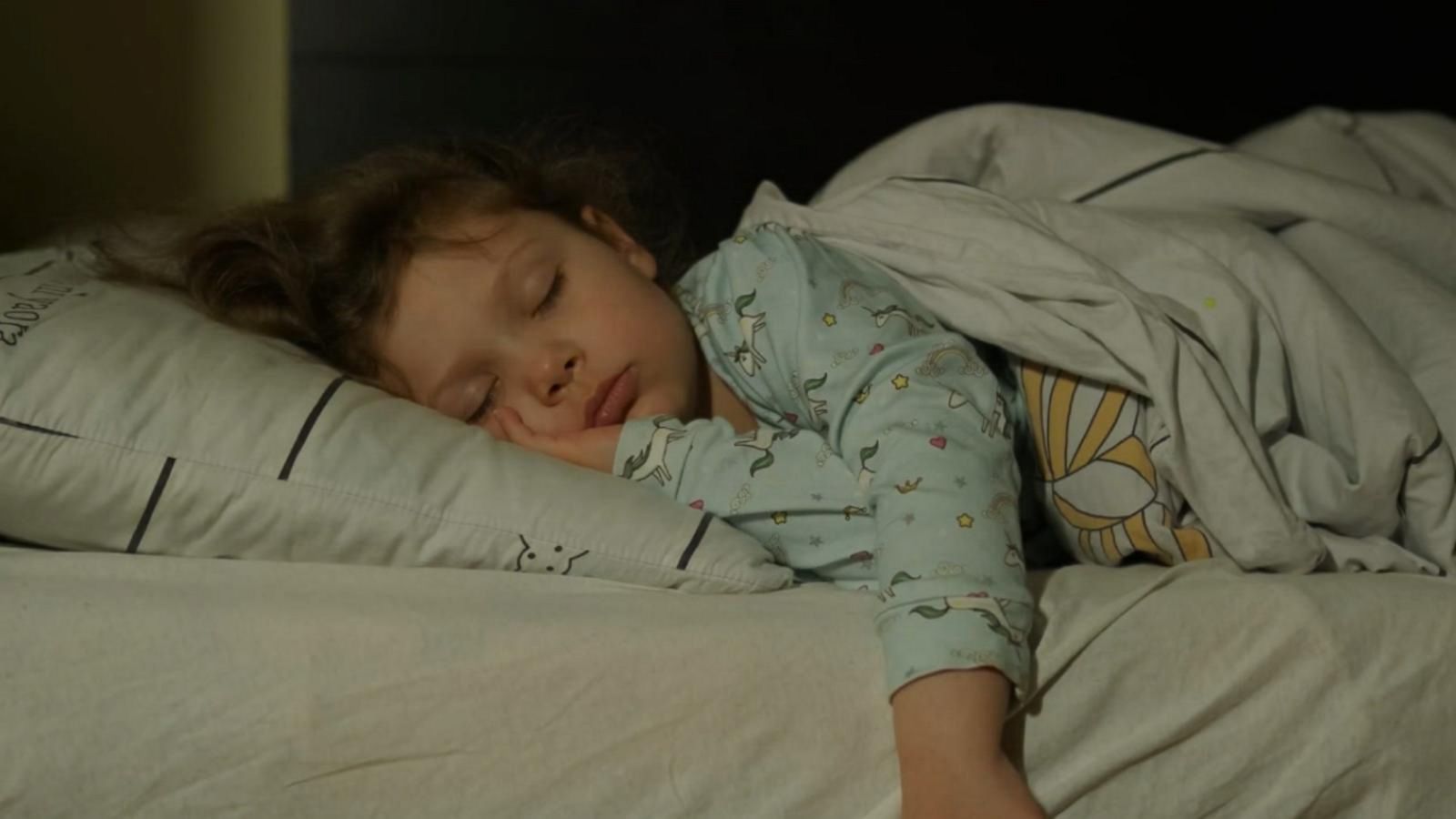 How to sleep better: 10 tips for children