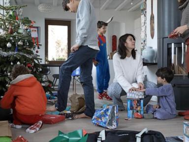 Expert Tips: How to Manage Holiday Spending for a More Joyful Season