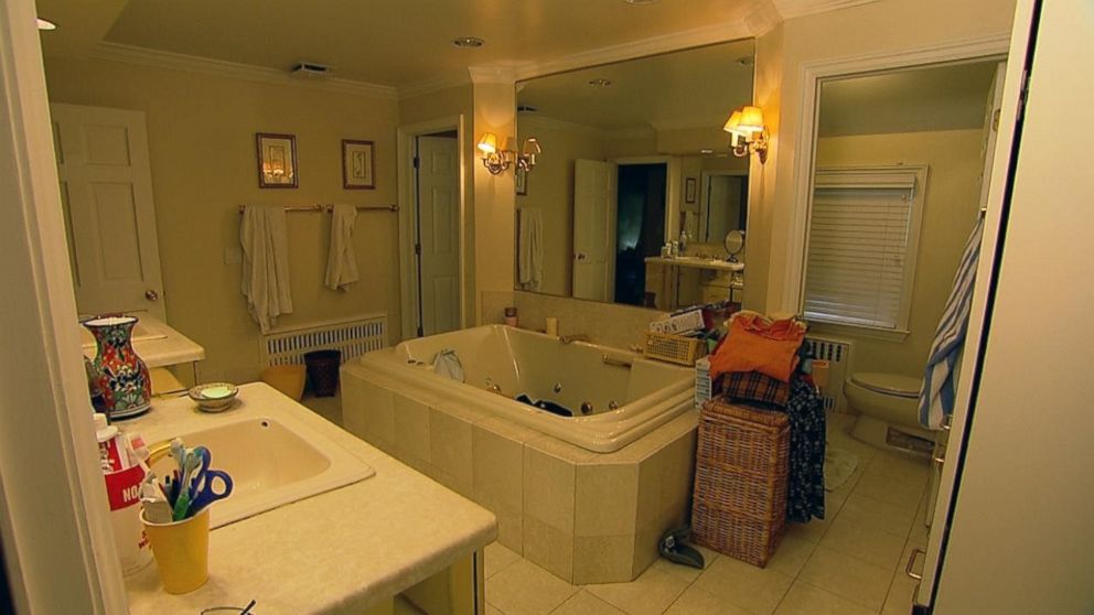 PHOTO: The bathroom in David and Michelle Dall's Connecticut home was given a makeover by design experts Cija Johnson and Alex Guerrero on "Good Morning America."