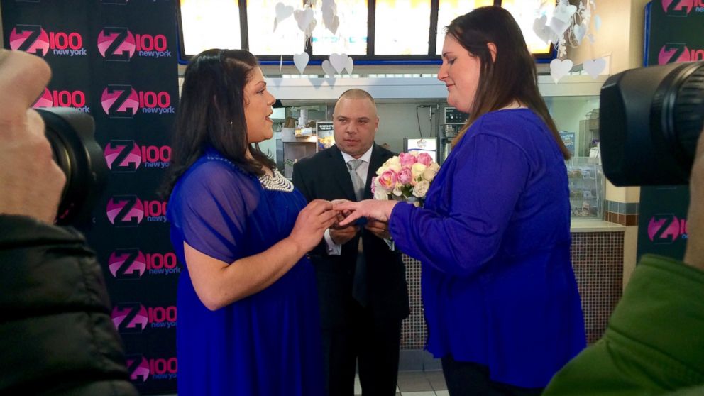 PHOTO: Jasmine Dimovski, left, and Mariana Pugliese, of Belleville, N.J.,  were wed at a White Castle in the Bronx to kick off Valentine's Day weekend.