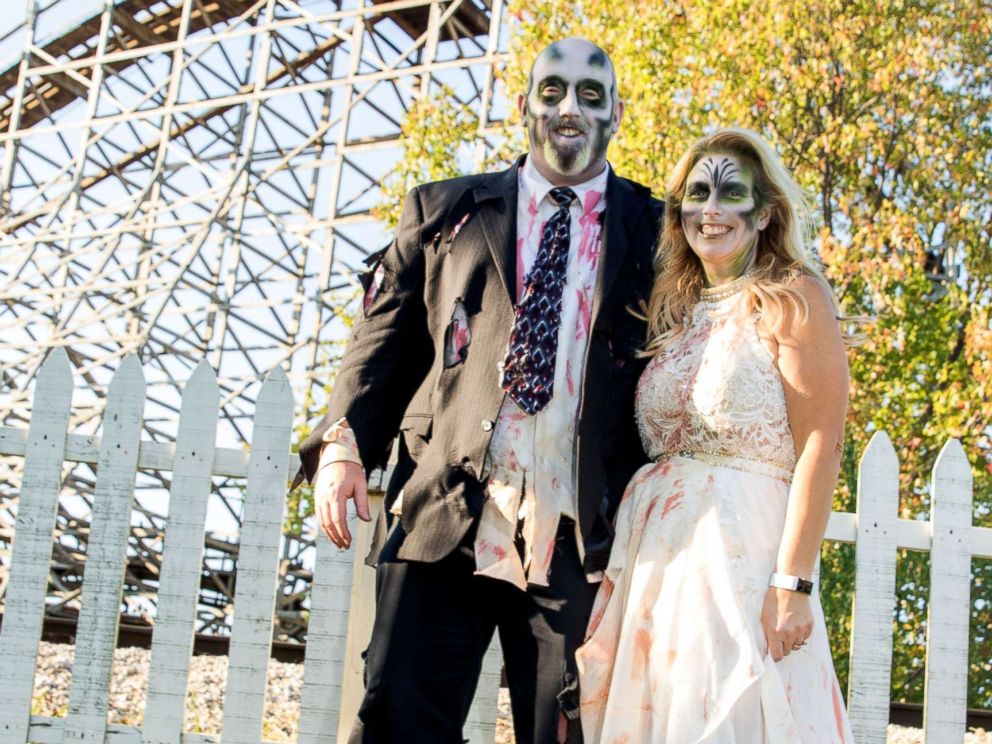 PHOTO: Christina and Michael Pasley of Beecher City, Ill., were married at Fright Fest in 2002 renewed their vows this year.