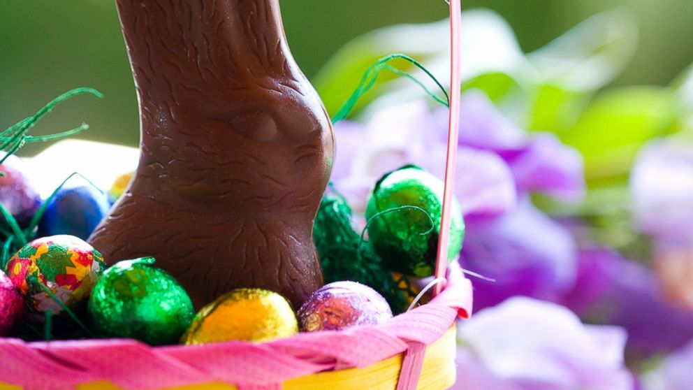 PHOTO: Chocolate bunny in Easter baskets
