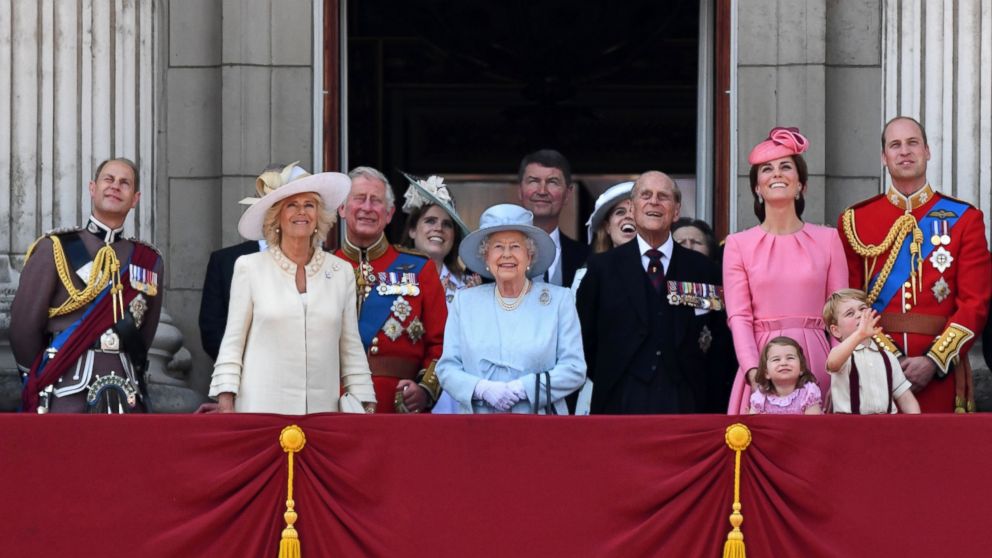 PHOTO: Members of the Royal Family stand on the balcony of Buckingham Palace to watch a fly-past of aircraft by the Royal Air Force, in London on June 17, 2017.