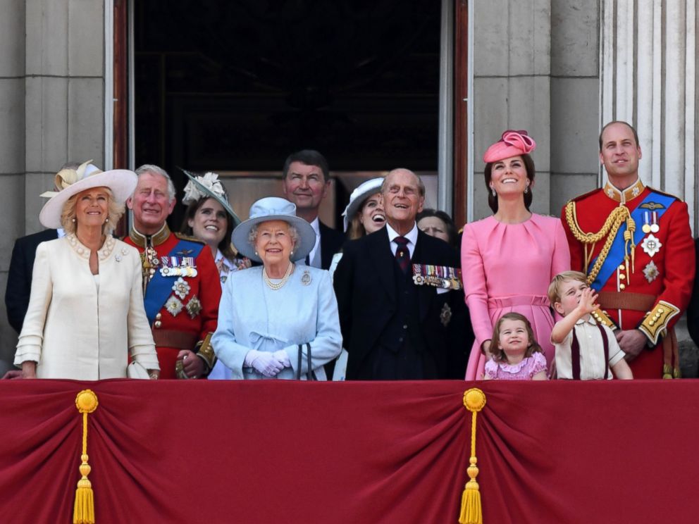 PHOTO: Members of the Royal Family stand on the balcony of Buckingham Palace to watch a fly-past of aircraft by the Royal Air Force, in London on June 17, 2017.