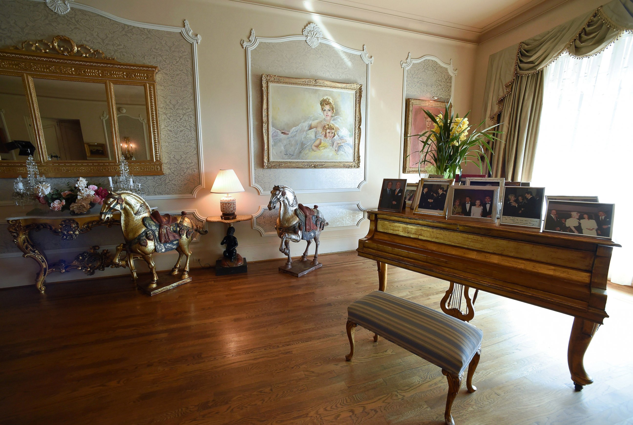 PHOTO: Zsa Zsa Gabor's Bel Air mansion is on sale. It was priced at $12.9 million in 2011.