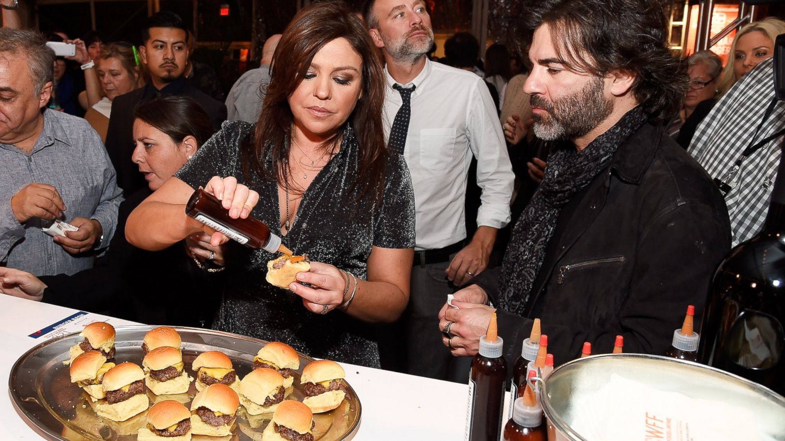 The @tailgatejoe @nycwff burger bash team rocking @nyjets Hawaiian