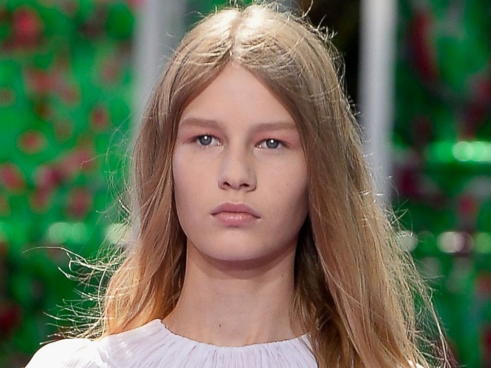 Meet the New Face of Dior: She's 14 and Her Runway Walk Sparked Major  Controversy - ABC News