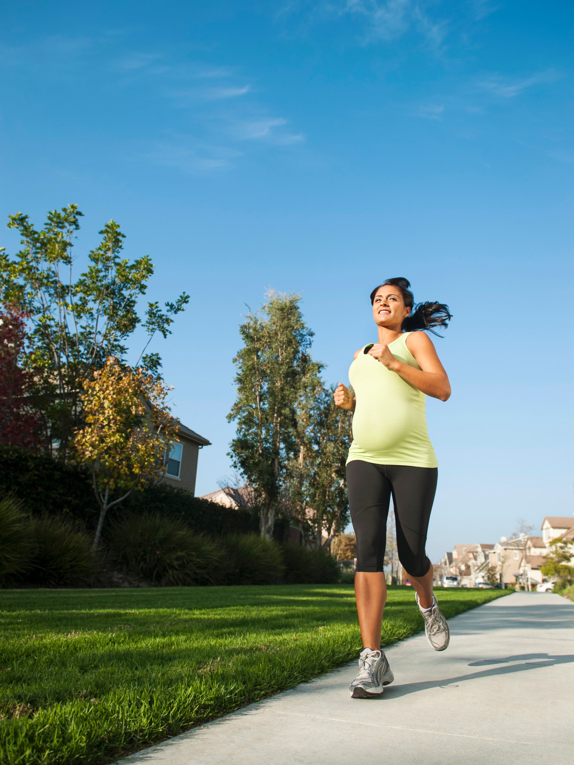 PHOTO: Is running while pregnant safe? Some say yes.