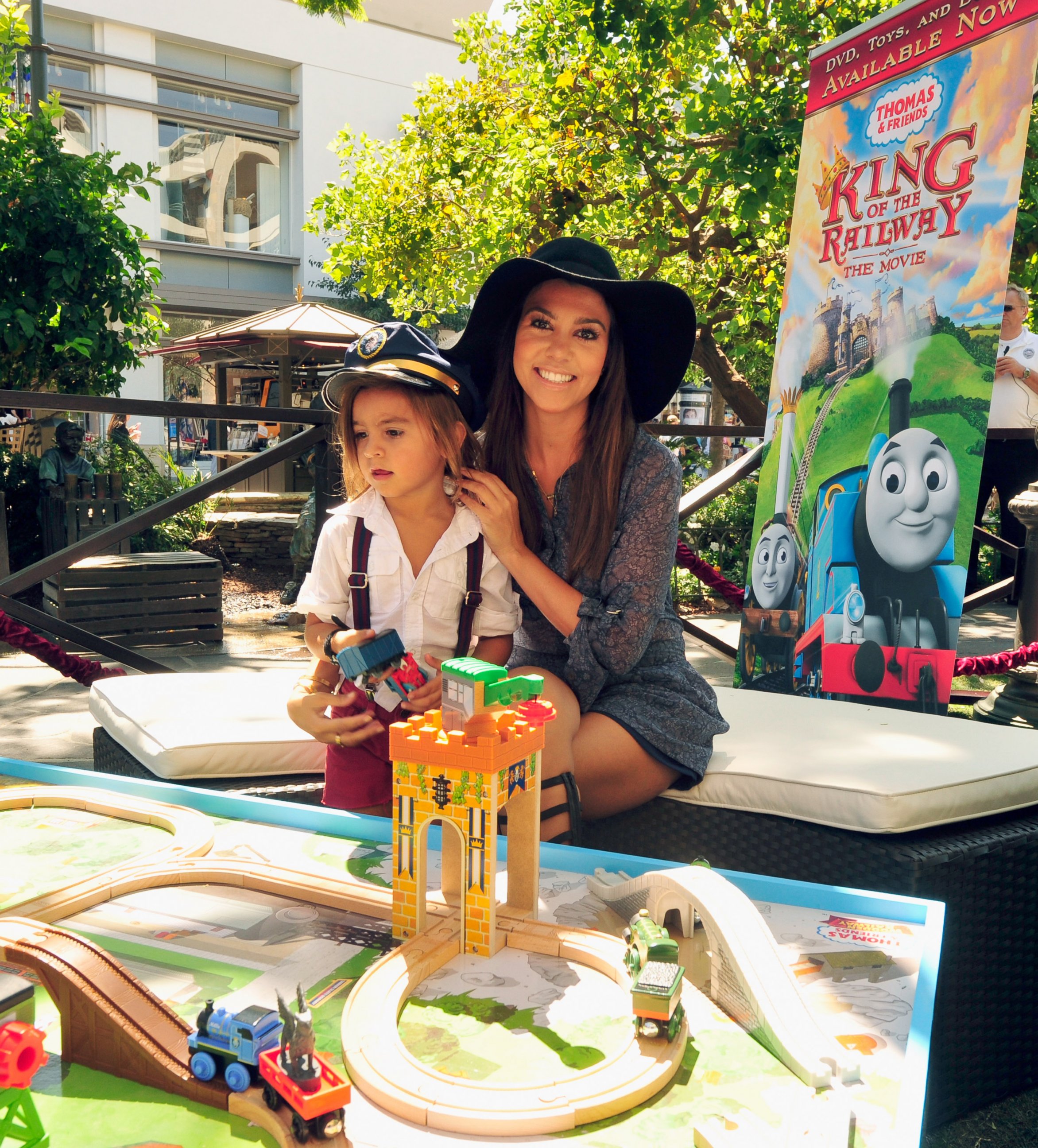 PHOTO: Kourtney Kardashian, right, is pictured with her son Mason, left, on Sept. 15, 2013 in Los Angeles. 
