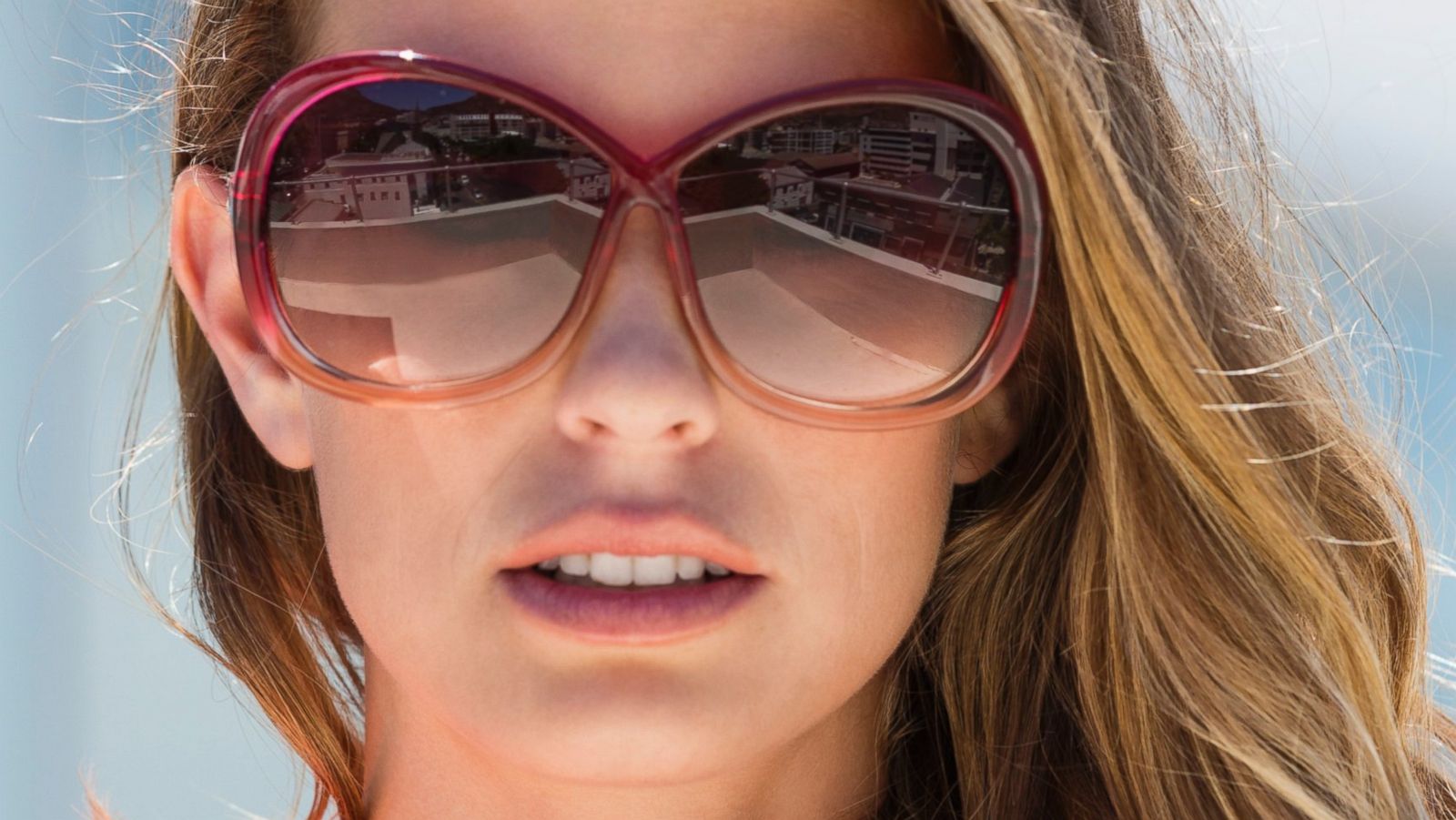 Name Brand Fashion Sunglasses 100% UVA & UVB New Wholesale Lot of 100 Pairs 