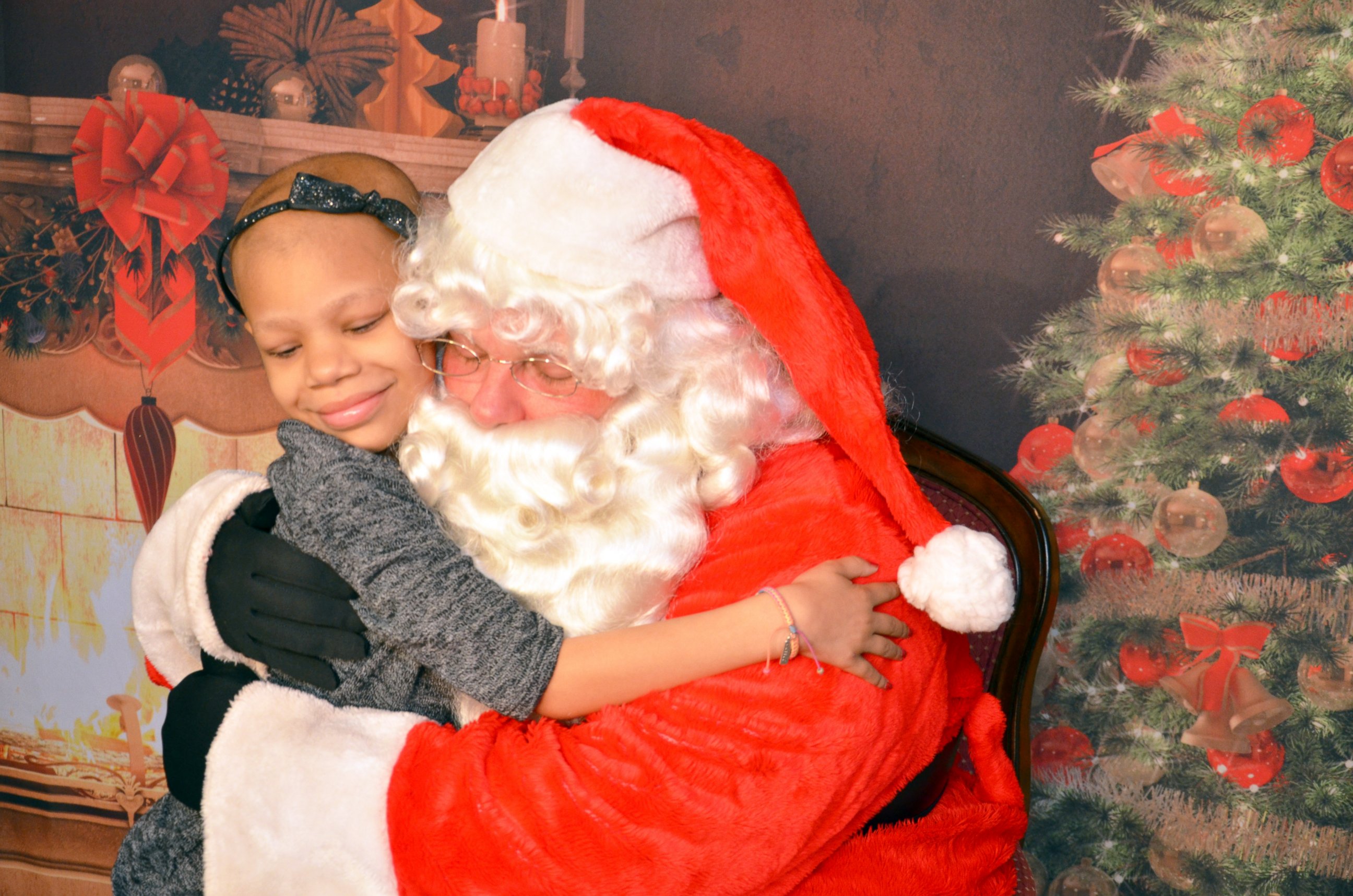 PHOTO: Makaela Mongo, 7, received her Christmas wish for a small puppy from Santa on Dec. 3. 