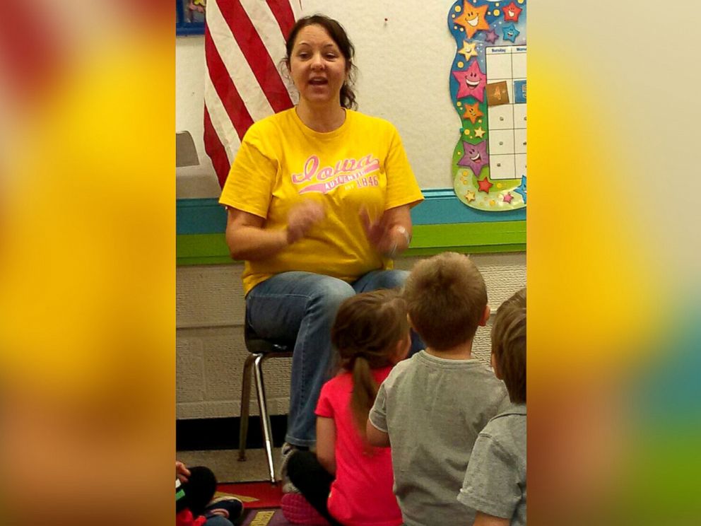 PHOTO: Nancy Bleuer, 54, a preschool teacher of Mason City, Iowa, is donating her kidney to Darreld Petersen, 34 at University of Iowa Hospital on June 1.