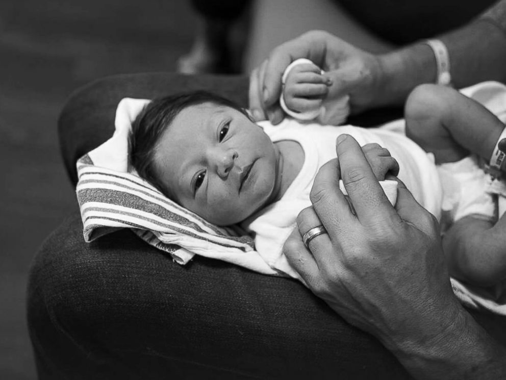 PHOTO: Lauren Strunk, 35, gave birth to her second child in a hospital parking lot with her husband, Noah Strunk, also 35, by her side.