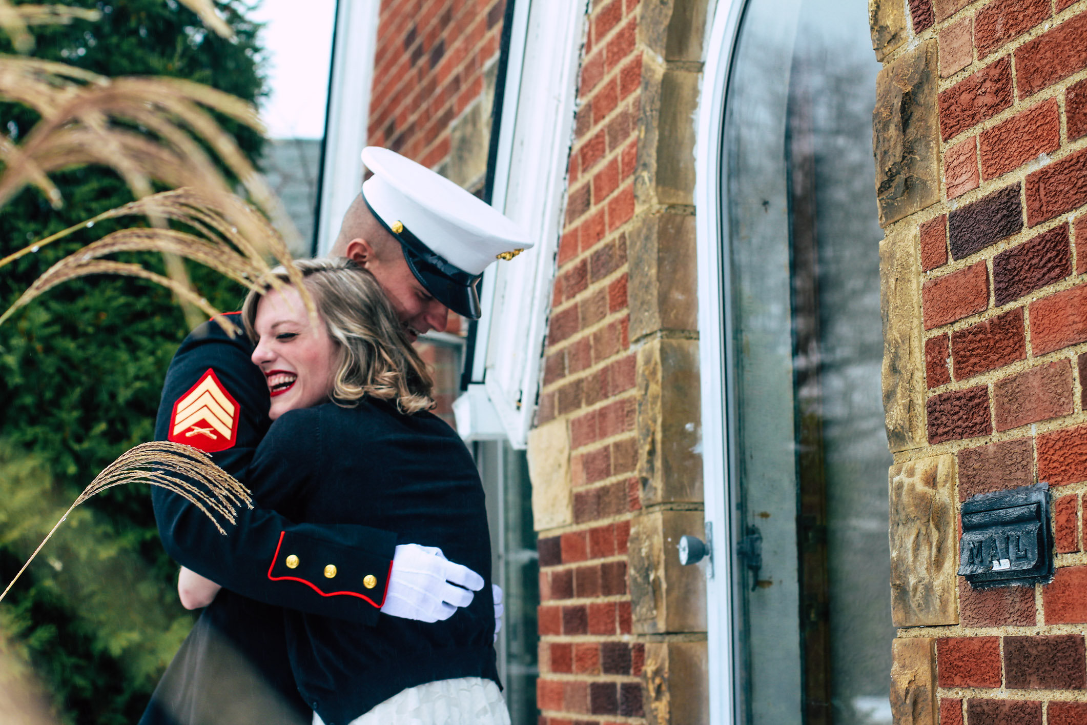 PHOTO: Jon Trommer, a Marine, surprised his girlfriend by popping the question on her snowy doorstep.