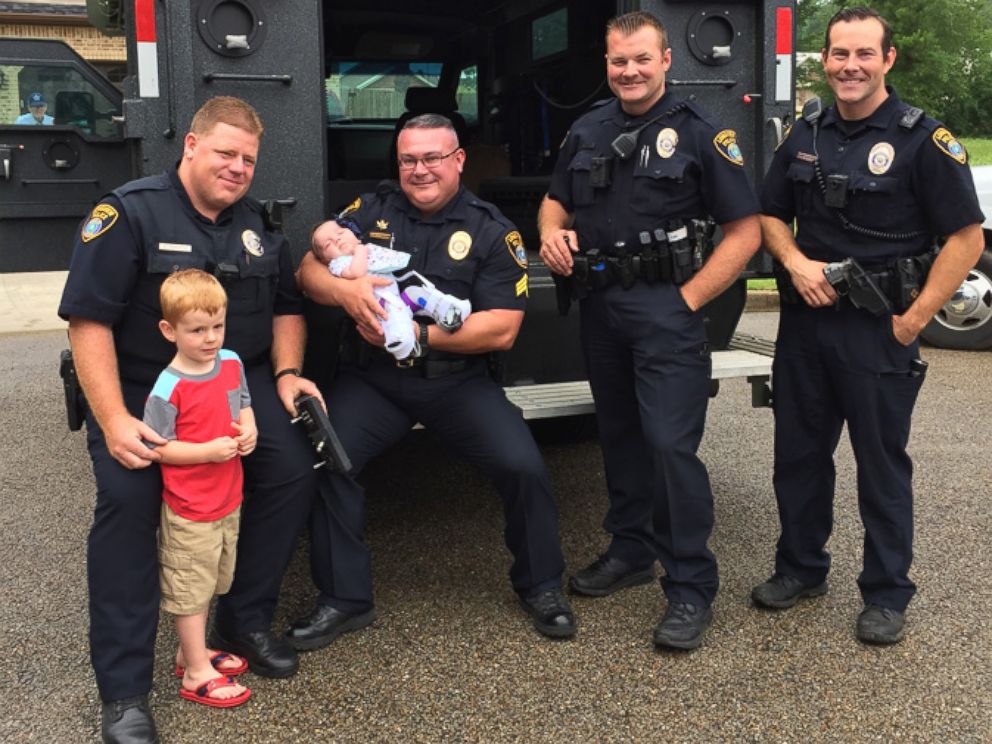 PHOTO: Mason Williams, of Longview, Texas, was surprised by police officers at his police-themed 4th birthday party.