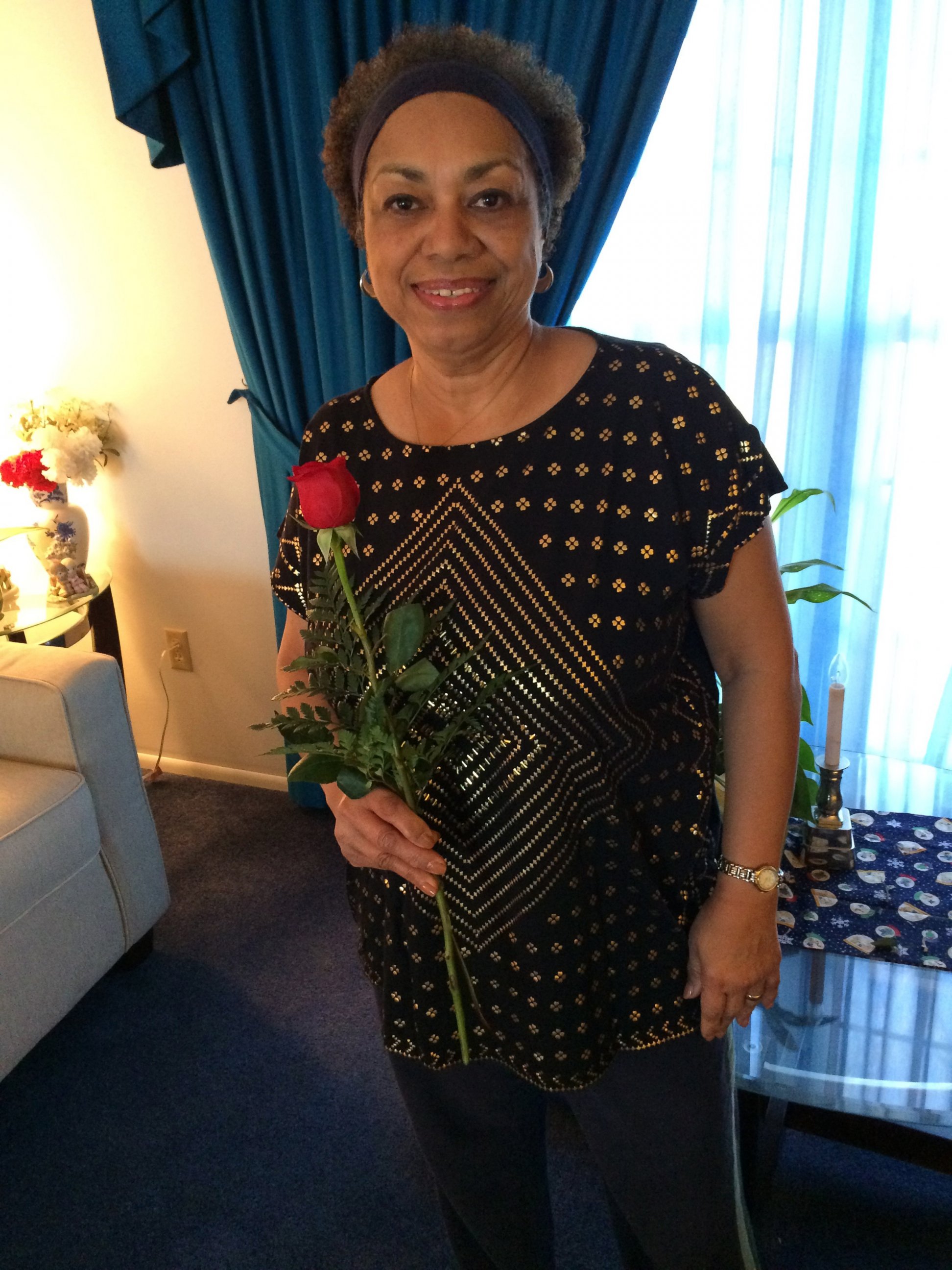 PHOTO: Husband Phil Ikehorn has sent his wife Evelyn a red rose every single Monday for 30 years.