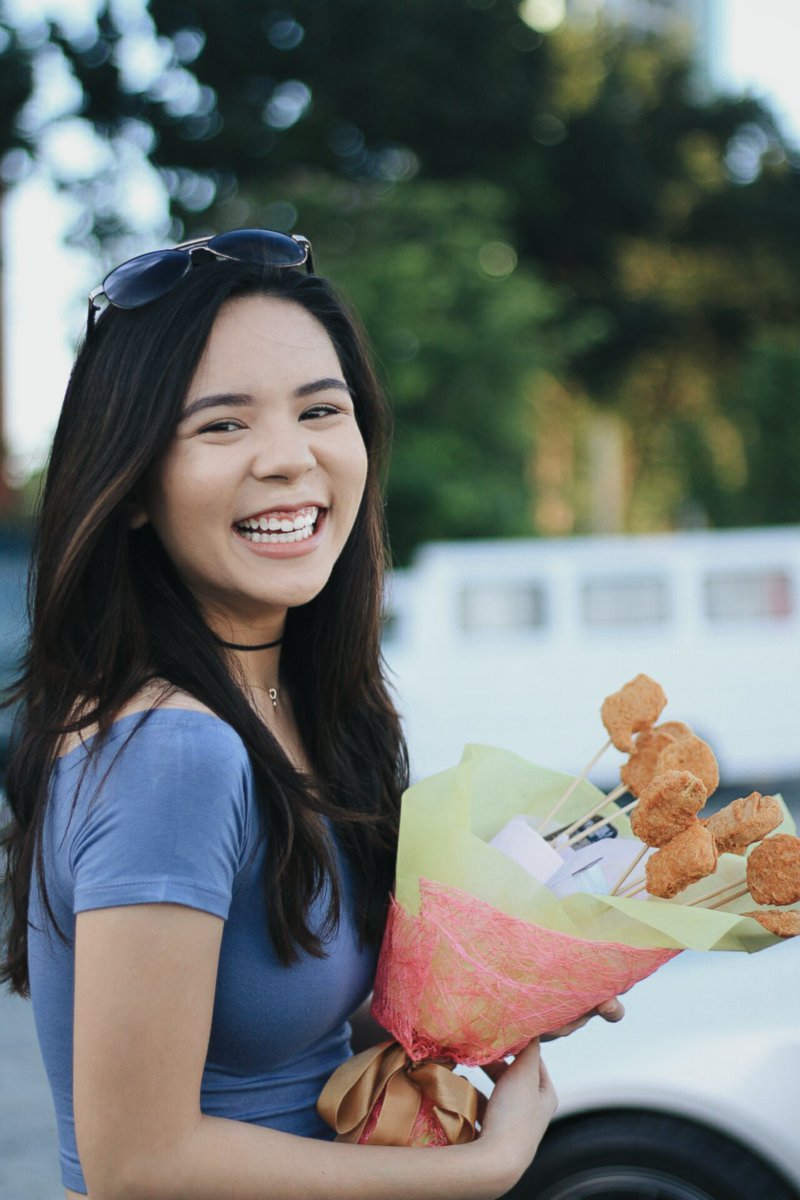PHOTO: Rico Villanueva, 19, gave his girlfriend Annika Aguinaldo, 19, a bouquet of chicken nuggets because she hates flowers