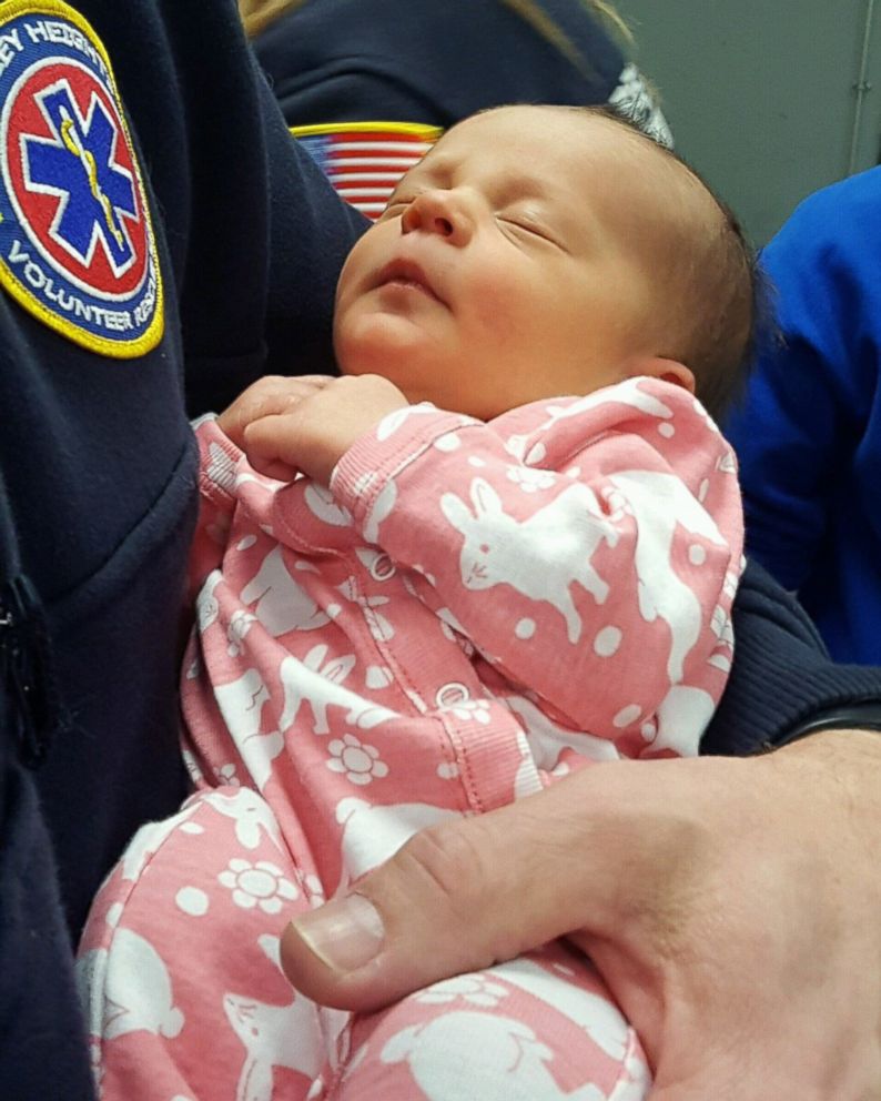 PHOTO: Nicole Segalini, 18, a volunteer EMT, helped deliver Angela Windt's baby in New Jersey on March 10, 2017. 