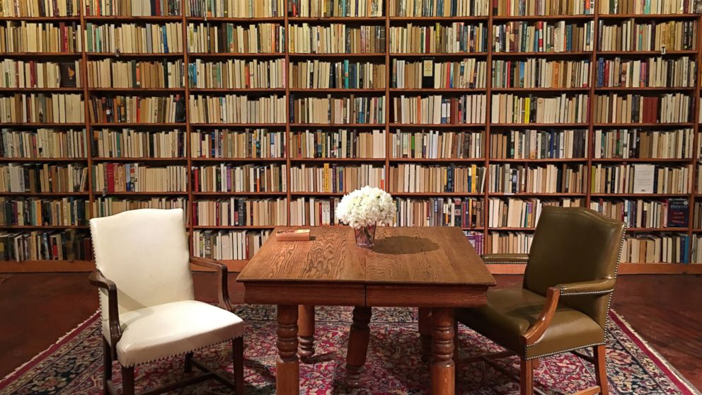 PHOTO: One Cleveland, Ohio bookstore is celebrating Women's History Month by turning in all the spines of books written by men. 