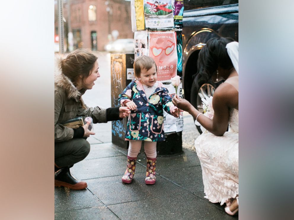 PHOTO: A little girl thought this bride, Shandace Robertson, was the real-life princess from the cover of her favorite book.