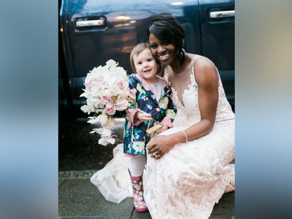 PHOTO: A little girl thought this bride, Shandace Robertson, was the real-life princess from the cover of her favorite book.